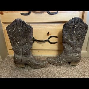 Corral boots